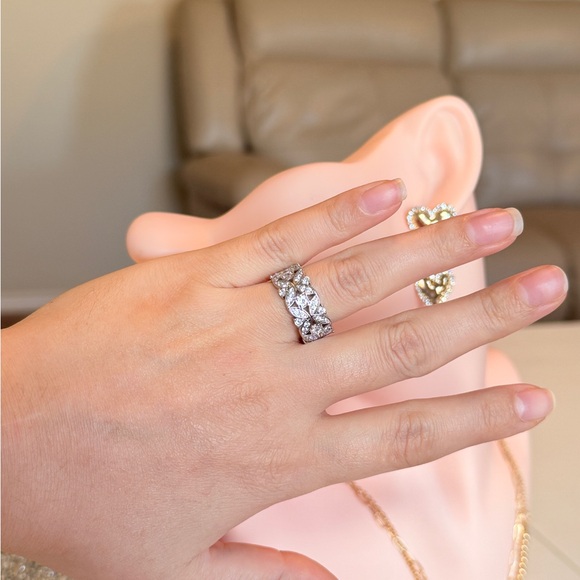 ⚜️ Classic Bridal Silver Floral Ring - Picture 4 of 9